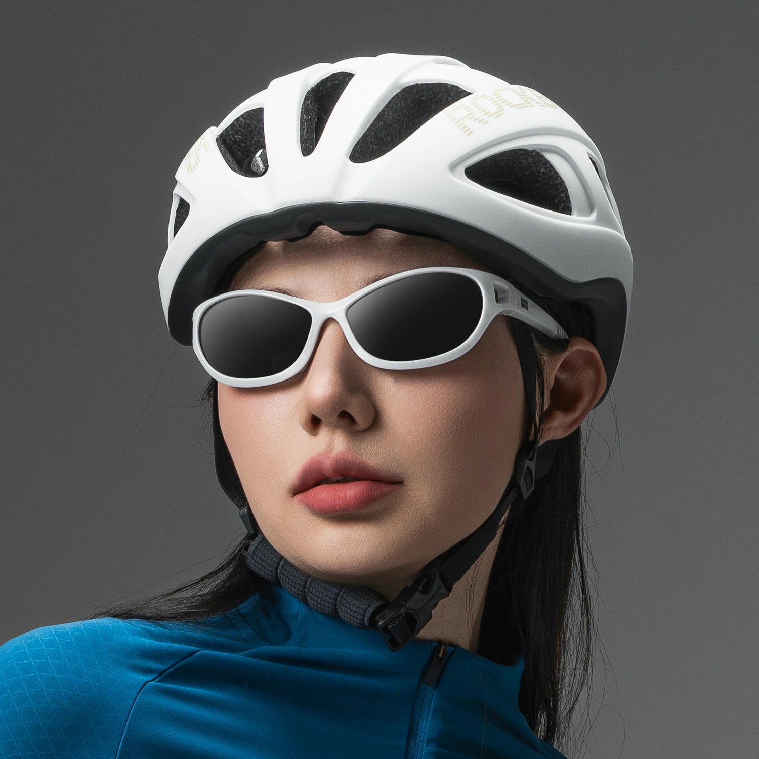 Lightweight Cycling Helmet CE Certified 58–62cm Fit