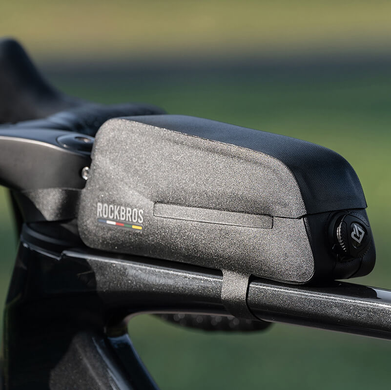 rockbros road-to-sky magnetic top-tube frame bag, 100 % waterproof, expandable 0.6–0.9 l, secured to carbon frame