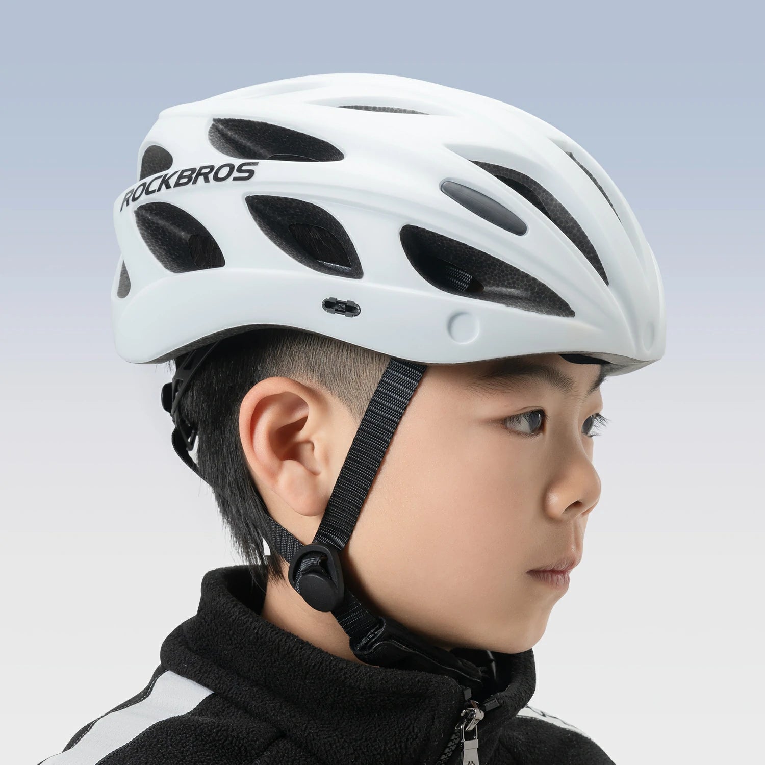 Lightweight adjustable adult cycling helmet in titanium grey