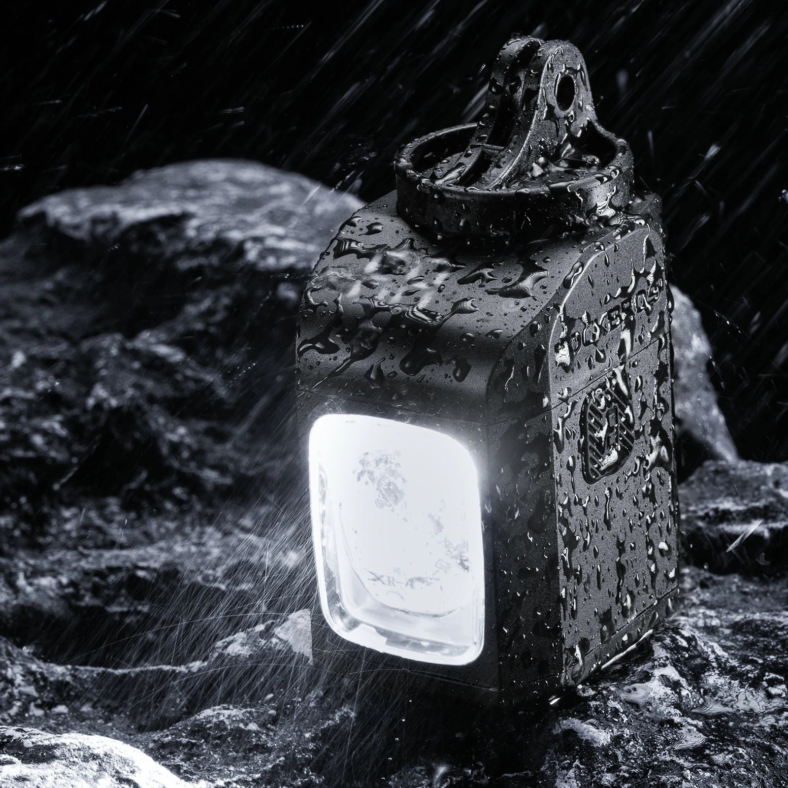 bike-light-1600lm-4000mah-ipx6-powerful-bike-headlight#Color_Black