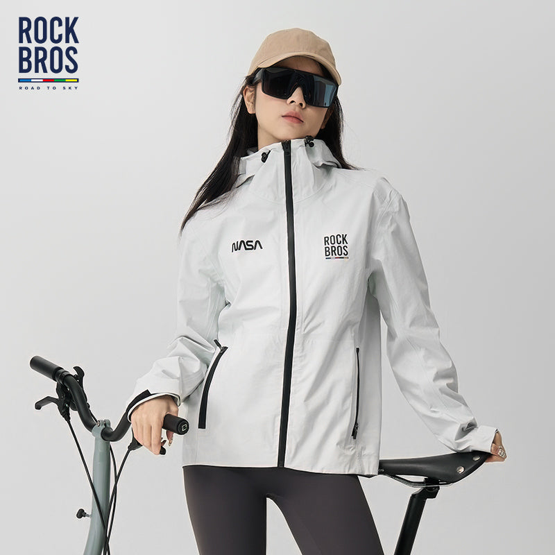 road-to-sky ultralight foldable rain jacket in hi-vis colour #Color_White