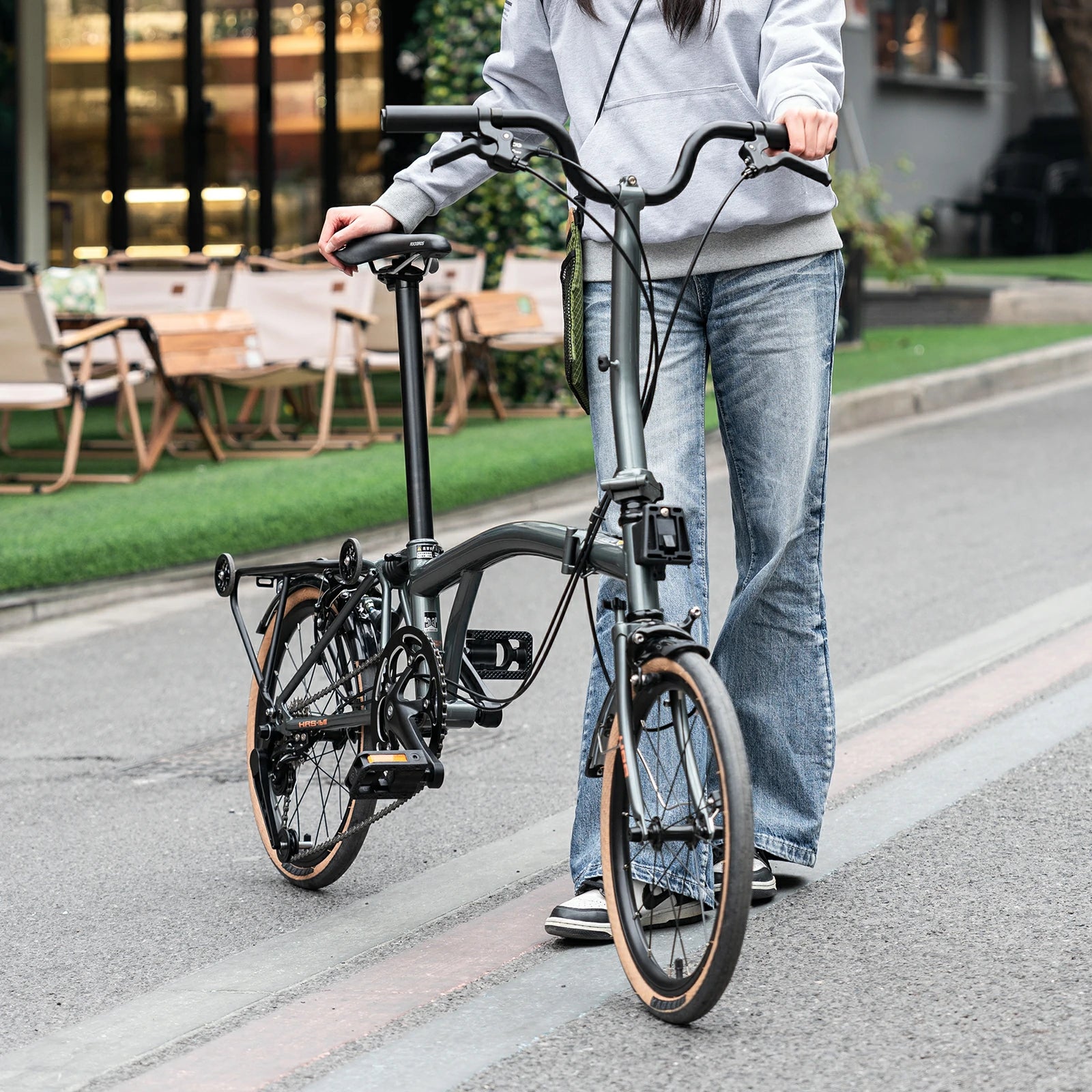 16-inch lightweight folding commuter bike