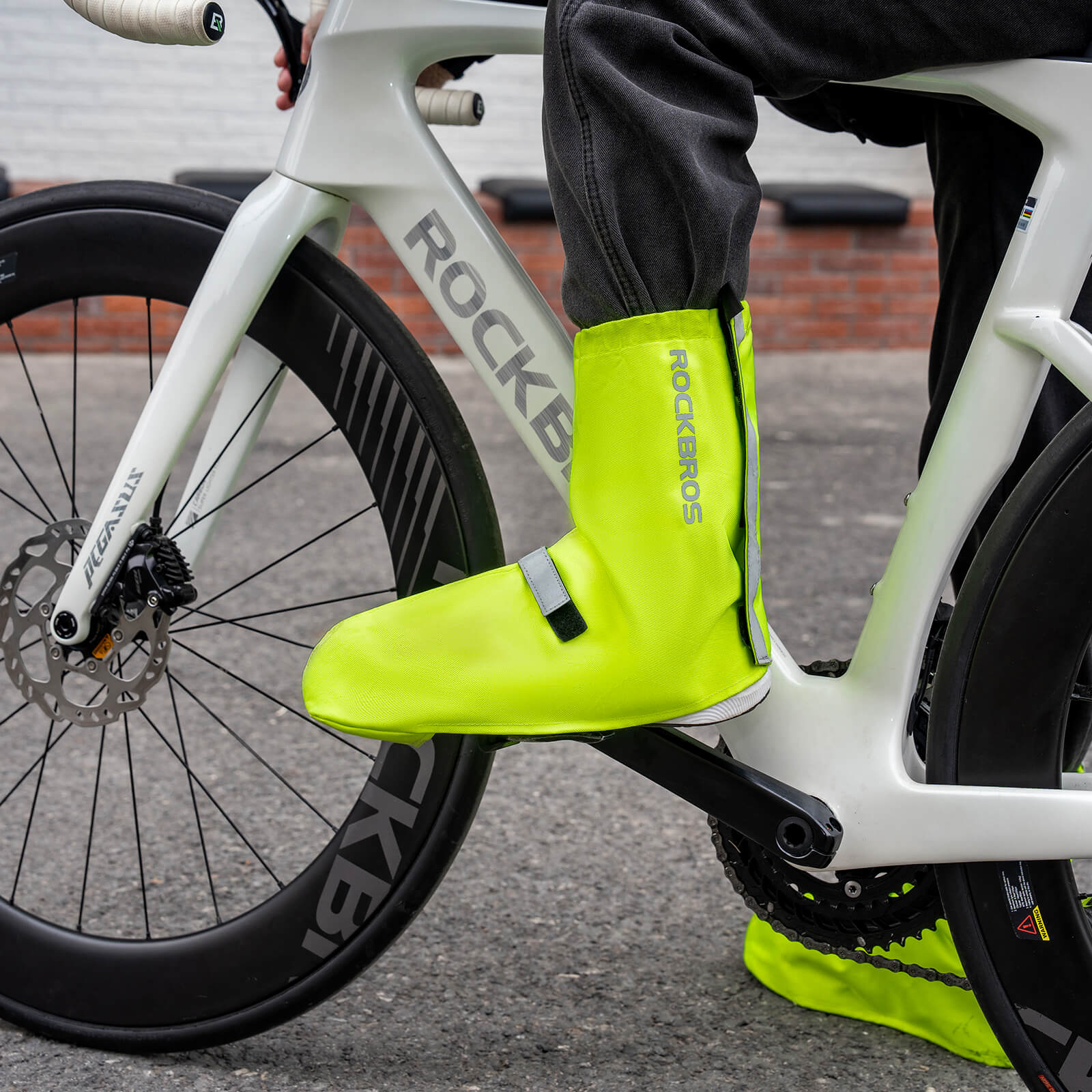 ROCKBROS Waterproof Windproof Cycling Overshoes Reflective Bike Shoe Covers #Color_Lemon Green