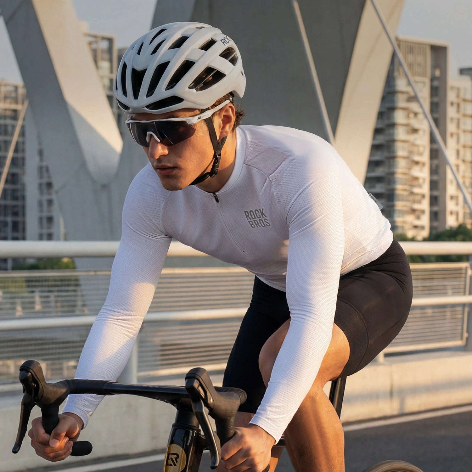 Men’s Lightweight Long Sleeve Cycling Top for Commuting