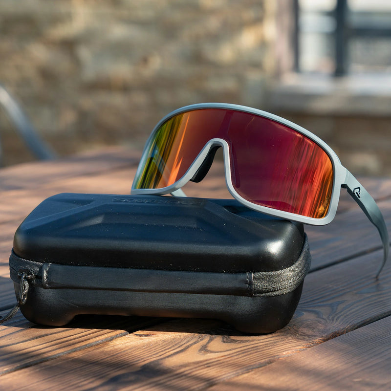 Polarized Cycling Glasses